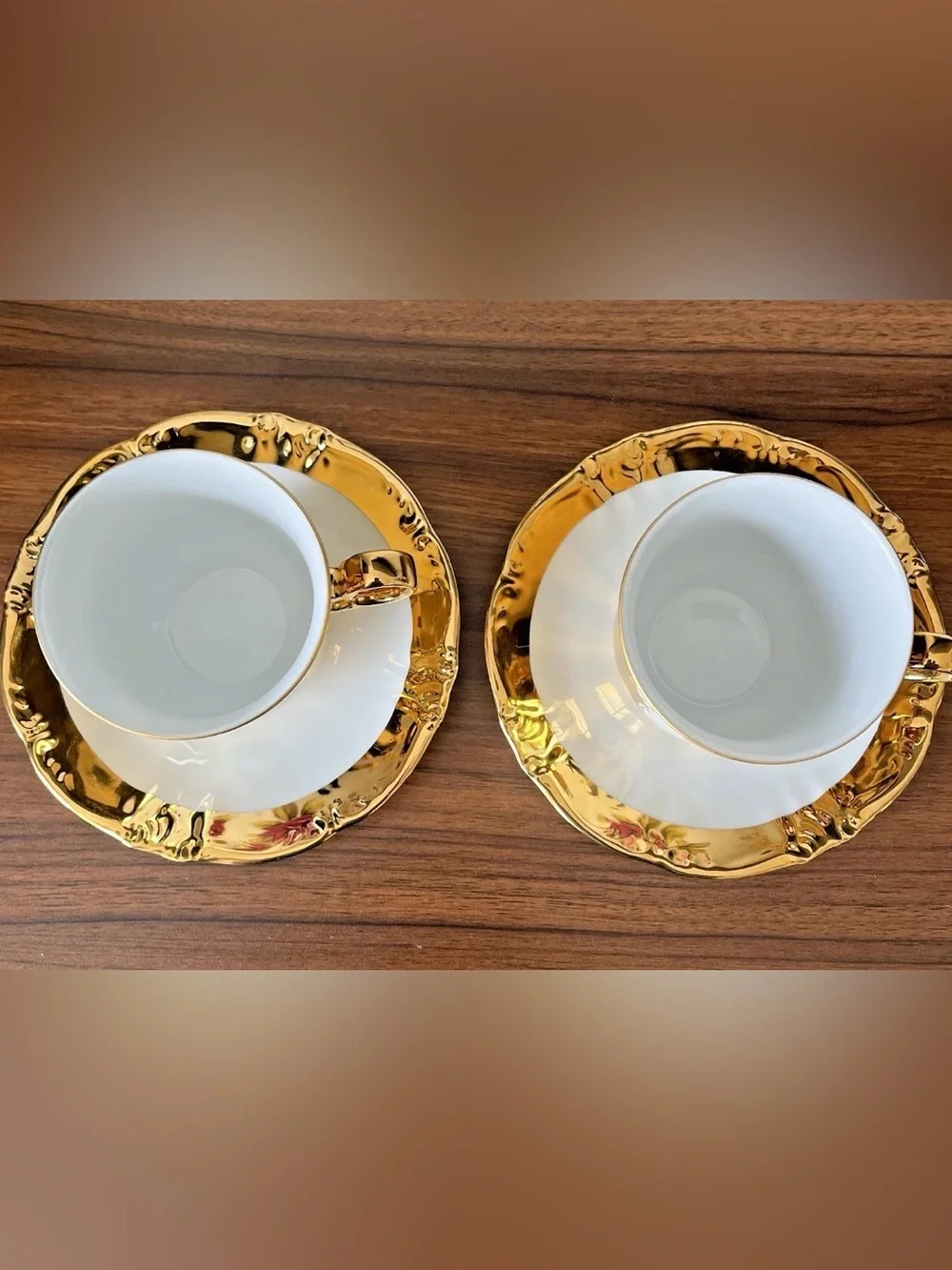 Handarbeit 22k gold Rose Teapot and 2 Demitasse Cups and Saucers Bavaria